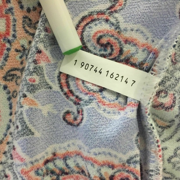 Bobbie Brooks XL Top Short Sleeve Abstract Print - Picture 7 of 7